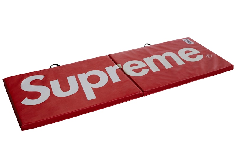 Supreme x Everlast 2' x 6' Folding Exercise Mat